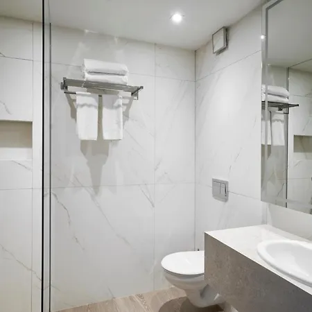 Aparthotel Adella Boutique - Free Secured Parking Sofia