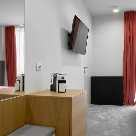 Aparthotel Adella Boutique - Free Secured Parking Sofia