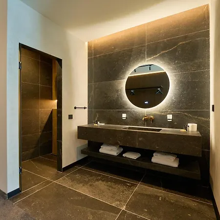 Aparthotel Adella Boutique - Free Secured Parking Sofia