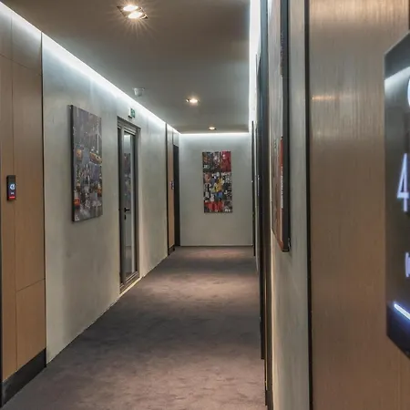 Adella Boutique - Free Secured Parking Aparthotel Sofia