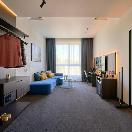 Adella Boutique - Free Secured Parking 4*