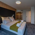Apart-hotel Adella Boutique - Free Secured Parking 4*