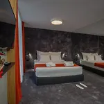 Apart-hotel Adella Boutique - Free Secured Parking