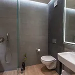 Hotel apartamentowy Adella Boutique - Free Secured Parking Sofia