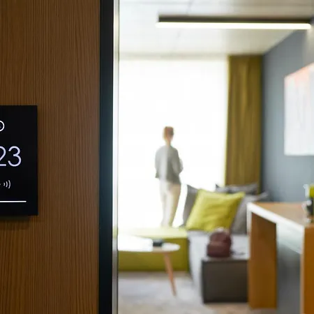 Adella Boutique - Free Secured Parking 4*