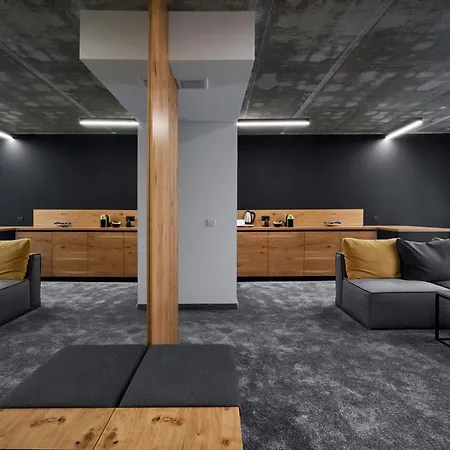 Adella Boutique - Free Secured Parking Hotel de apartamente Sofia