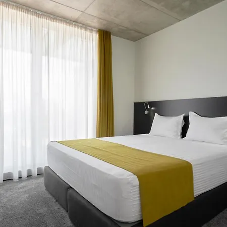 Adella Boutique - Free Secured Parking 4*