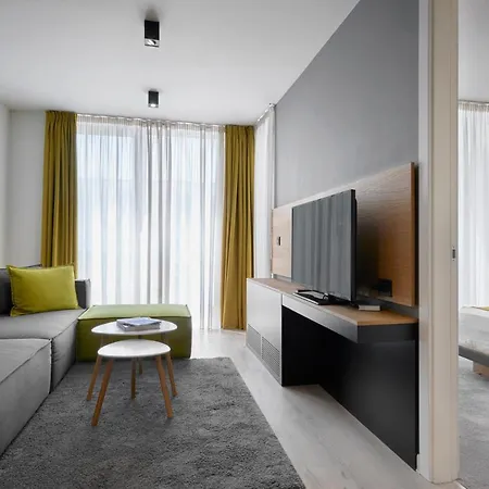 מלון דירות Adella Boutique - Free Secured Parking 4*