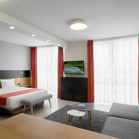 Adella Boutique - Free Secured Parking Lägenhetshotell 4*