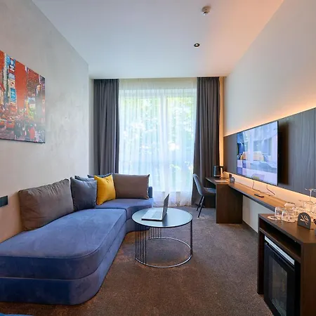 Hotel de apartamente Adella Boutique - Free Secured Parking