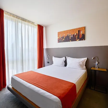 Adella Boutique - Free Secured Parking Appart hôtel 4*