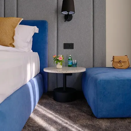 Adella Boutique - Free Secured Parking 4* София