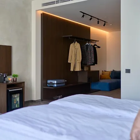 Hotel apartamentowy Adella Boutique - Free Secured Parking