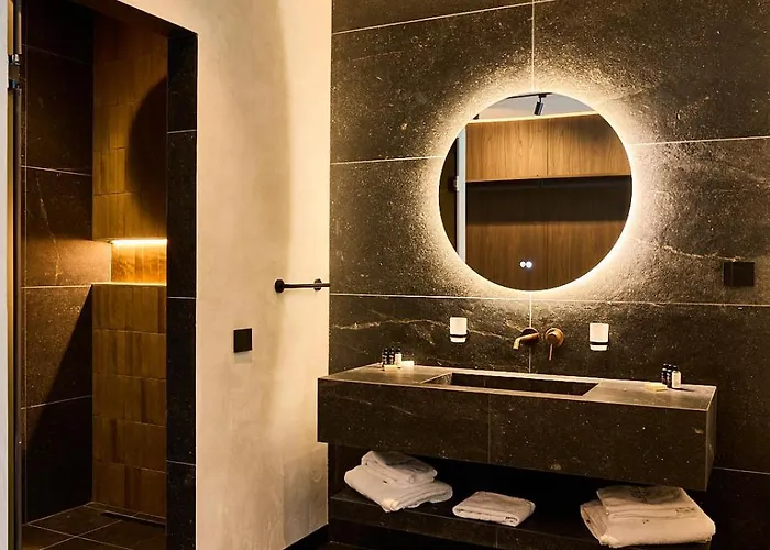 Adella Boutique - Free Secured Parking Apart Otel Sofya