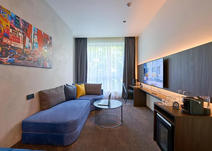 Aparthotel Adella Boutique - Free Secured Parking