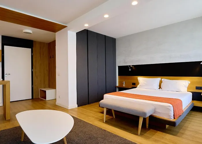 Adella Boutique - Free Secured Parking Apart Otel