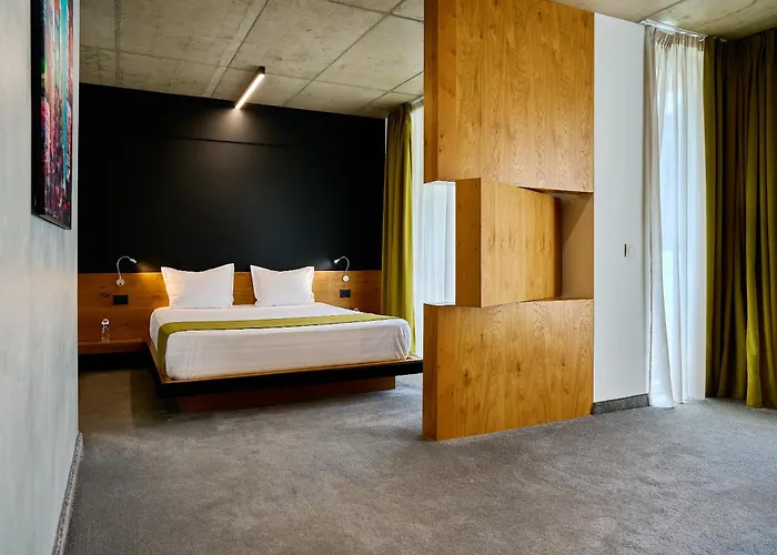 Adella Boutique - Free Secured Parking Apart Otel Sofya