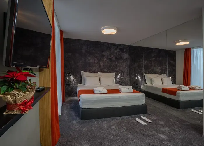 Aparthotel Adella Boutique - Free Secured Parking