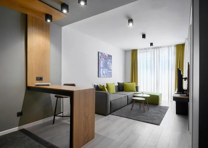 Adella Boutique - Free Secured Parking Apart Otel